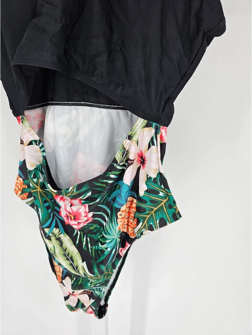 Cupshe Womens Sz L One Piece Swimsuit Cut Out Front Black Floral